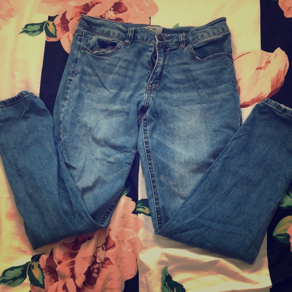 Light wash denim jeans